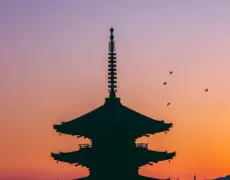 Descubre la magia de Kioto desde las alturas: Realiza un inolvidable paseo en globo aerostático