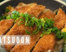Descubre cómo preparar el auténtico Katsudon, el delicioso plato japonés de cerdo